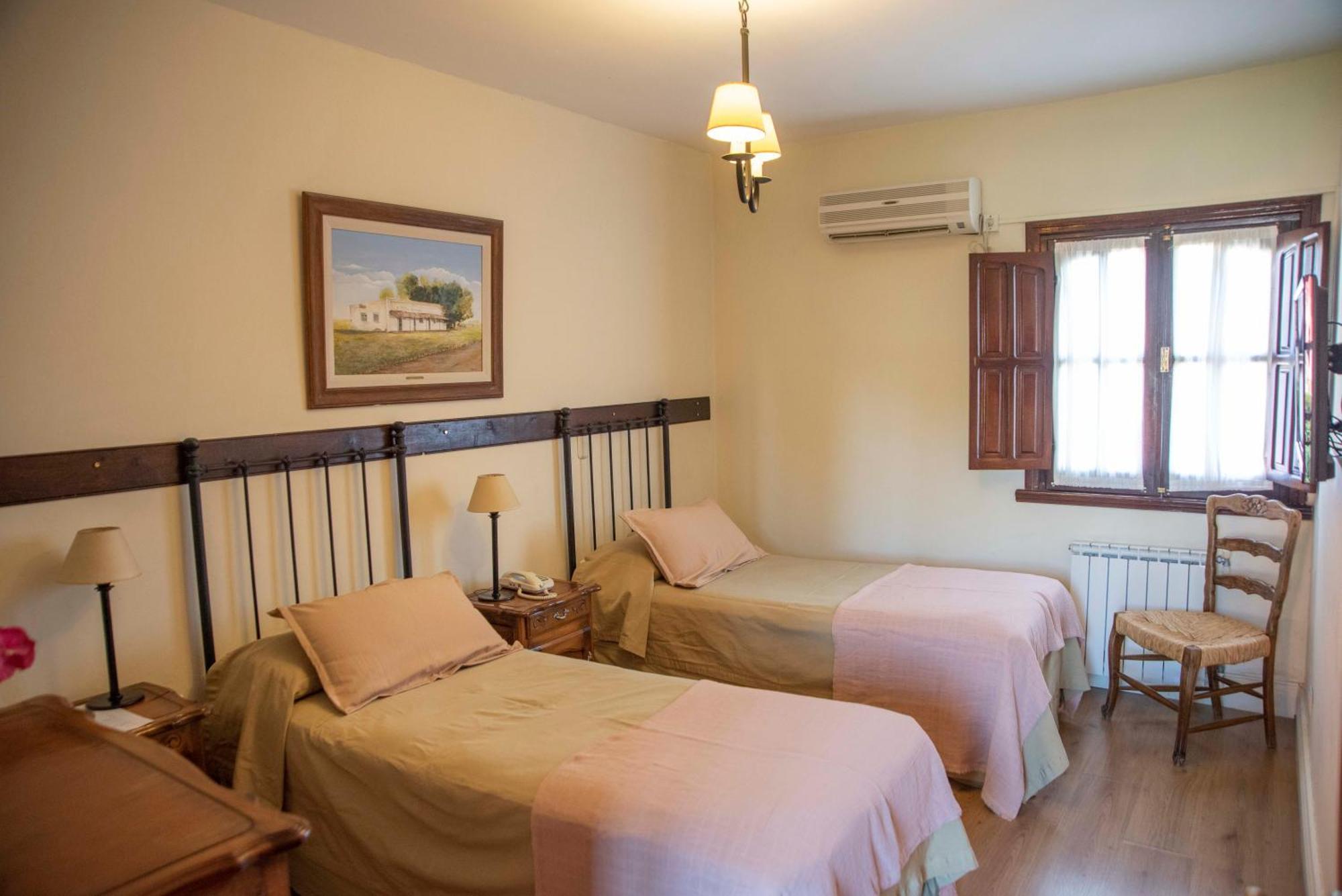 Hosteria Casagrande Tandil Exterior photo